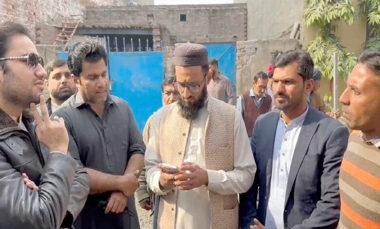 وزیر کھیل ملک فیصل ایوب کھوکھر کا حلقہ پی پی 168 کا تفصیلی دورہ ترقیاتی منصوبوں کی رفتار تیز کرنے اور معیار یقینی بنانے کی ہدایات