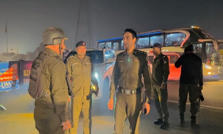 لاہور: پولیس کی جرائم پیشہ عناصر کے خلاف بھرپور کارروائیاں، امن و امان یقینی بنانے کے لیے شہر بھر میں ہائی الرٹ — متعدد ملزمان گرفتار، اسلحہ و منشیات برآمد