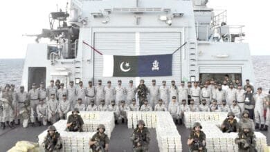 بحیرۂ عرب میں پاکستان نیوی کی بڑی کارروائی؛ 13 کروڑ ڈالر مالیت کی 2 ہزار کلوگرام سے زائد آئس برآمد