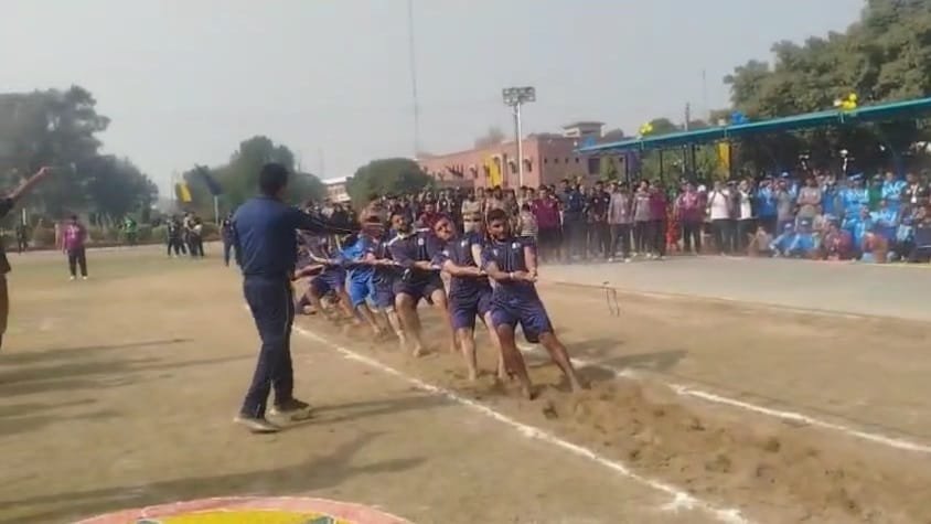  سید عاطف ندیم-پاکستان،وائس آف جرمنی اردو نیوز،ترجمان موٹروے پو لیس کے ساتھ