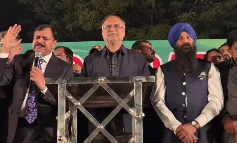 نارووال میں سینئر پاسٹر انور فضل کی زیر قیادت ایک روزہ دعائیہ تقریب — وفاقی وزیر احسن اقبال اور صوبائی وزیر رمیش سنگھ اروڑہ کی خصوصی شرکت