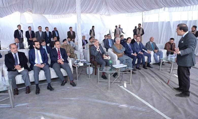 پاکستان: جناح میڈیکل کمپلیکس اور دانش یونیورسٹی منصوبوں میں شفافیت یقینی بنائی جائے، وزیراعظم شہباز شریف