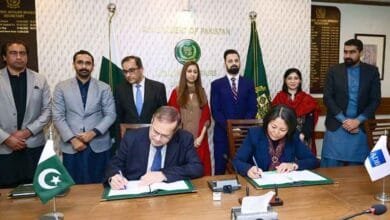 پاکستان اور ایشیائی ترقیاتی بینک (ADB) نے 730 ملین امریکی ڈالر کے دو اہم ترقیاتی منصوبوں پر دستخط کر دیے