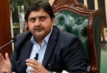 طے شدہ پروٹوکول پر مکمل عمل درآمد نہیں کیا گیا اور اسمبلی میں غیر شناخت شدہ اور غیر مجاز افراد کو لانے کی کوشش کی گئی، جو واضح طور پر قواعد کی خلاف ورزی ہے۔