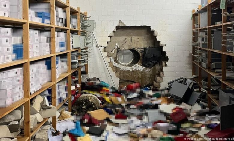 جرمنی میں بہت بڑی بینک ڈکیتی، ملزم 30 ملین یورو کے برابر نقد رقوم اور زیورات لے اڑے