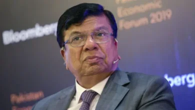 In the initial stage, the Lucky Consortium submitted a bid of Rs 101.5 billion, while a private airline, Airblue, submitted an offer of Rs 26.5 billion.