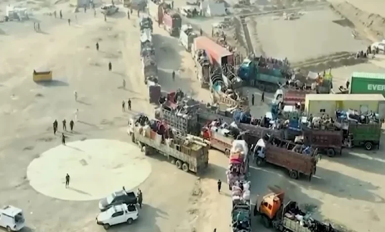 پاکستان میں غیر قانونی افغان باشندوں کی وطن واپسی کے لیے وفاقی حکومت کا "Illegal Foreigner Repatriation Plan" شروع، خیبرپختونخوا میں عملدرآمد کی صورتحال تشویشناک
