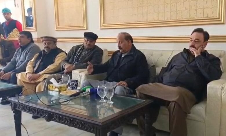 جہلم: چوہدری محمد عارف اور راجہ یاور کمال کی جانب سے پاک فوج کی مکمل حمایت کی یقین دہانی