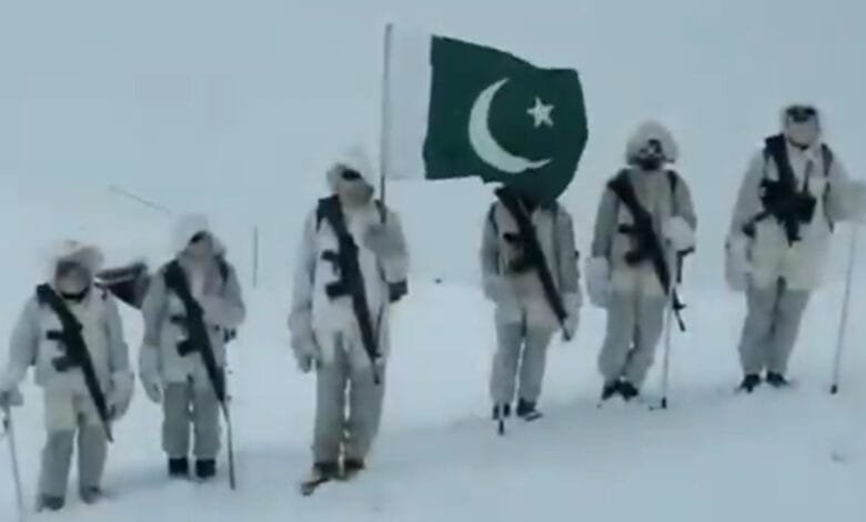 ایل او سی پر تعینات پاک فوج کے جوانوں کا نئے سال 2026 پر قوم کے نام خصوصی پیغام