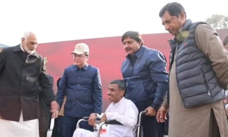 پاکستان کو ڈیفالٹ کی خواہش رکھنے والے ناکام ہو گئے، دہشت گردی کے مقابلے پر قوم کو اپنی افواج پر فخر ہے، اسپیکر پنجاب اسمبلی ملک محمد احمد خان