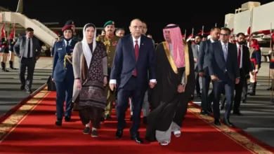 صدر آصف علی زرداری چار روزہ سرکاری دورے پر بحرین پہنچ گئے، اعلیٰ قیادت سے ملاقاتیں متوقع