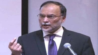 وہ خود بھی یو ای ٹی کے گریجویٹ ہیں اور اس ادارے نے انہیں نہ صرف اعلیٰ تکنیکی تعلیم دی بلکہ قائدانہ صلاحیتیں بھی عطا کیں