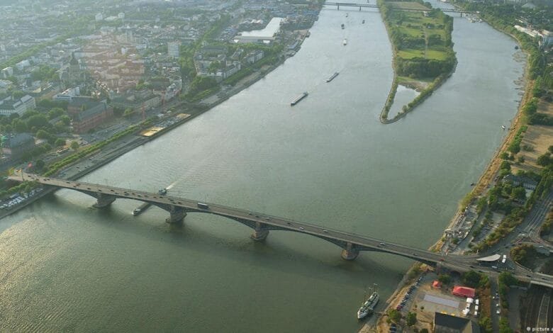 جرمنی میں انفراسٹرکچر بہتر بنانے کی کوششیں: کیا یہ معاشی قسمت بدلنے میں کامیاب ہو سکیں گی؟