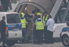 جرمنی لوگوں کو ملک بدر کیسے کرتا ہے؟