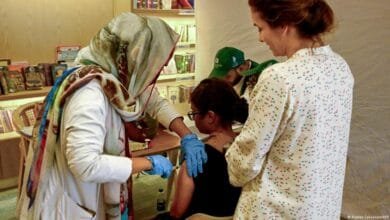 پاکستانی خواتین کے لیے زیادہ روزگار: شہر بہتر یا دیہات؟