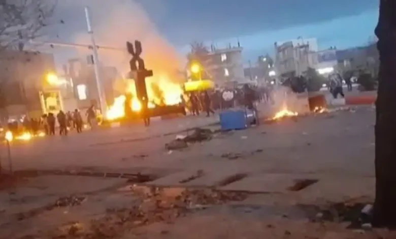 ایران میں ملک گیر احتجاج: انٹرنیٹ تک رسائی محدود