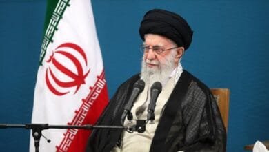 ایران کے سپریم لیڈر آیت اللہ خامنہ ای کی امریکی دھمکی پر ردعمل، مظاہرین سے بات چیت، شرپسندوں کے ساتھ سختی