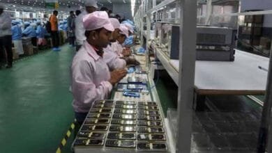 یہ پالیسی نہ صرف موبائل فونز بلکہ لیپ ٹاپ، ٹیبلٹس اور دیگر الیکٹرانک آلات کی مینوفیکچرنگ کے لیے بھی مخصوص اہداف متعین کرتی ہے