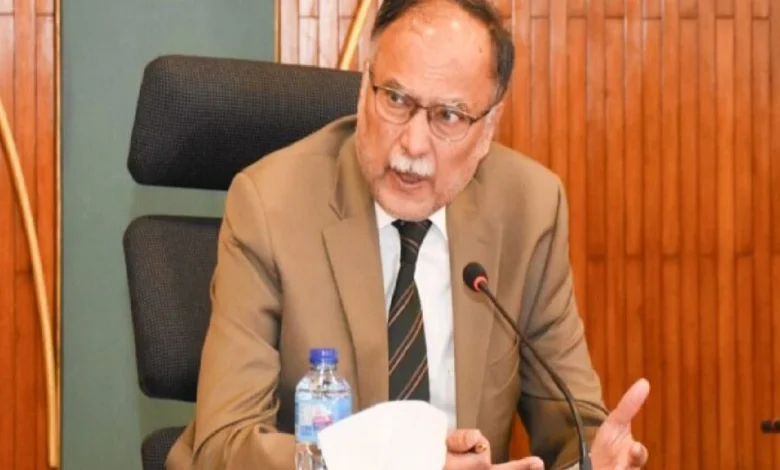 ملکی معیشت اور دفاع پہلے سے مضبوط ہو چکے ہیں، احسن اقبال