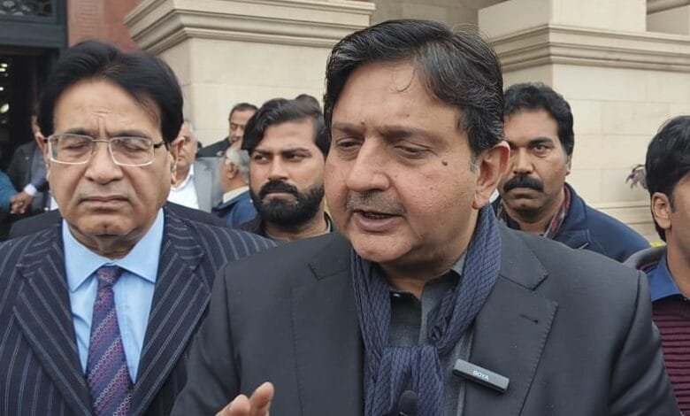 سپیکر پنجاب اسمبلی ملک محمد احمد خاں کی میڈیا سے گفتگو: نیا سال پاکستان کے عوام کے لئے خوشحالی کا سال ہو گا