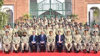 پولیس داخلی سلامتی کی پہلی دفاعی لائن، پاک فوج پولیس کے شانہ بشانہ کھڑی ہے: فیلڈ مارشل اینڈ چیف آف ڈیفنس اسٹاف