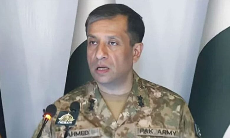 ڈی جی آئی ایس پی آر کا یونیورسٹی آف گوادر کا دورہ ،فیکلٹی اور طلباء سے انٹرایکٹو سیشن، علاقائی و عالمی امور اور سوشل میڈیا پروپیگنڈے پر گفتگو