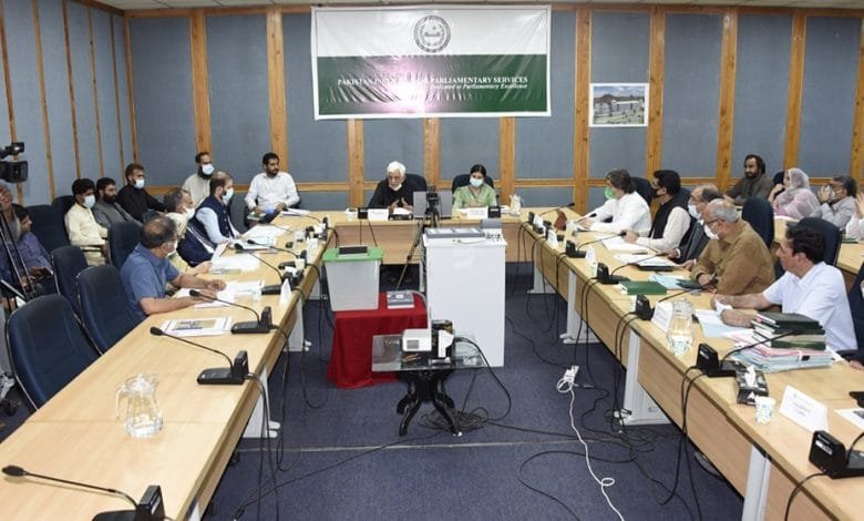 وکیل کی شناخت اور پاسپورٹ استعمال کر کے جعل ساز بھارت پہنچ گیا، نادرا و پاسپورٹ سسٹم پر سوالات،سینیٹ قائمہ کمیٹی داخلہ میں سنگین انکشافات