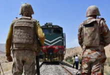 جعفر ایکسپریس سمیت ملک بھر کی ٹرینوں کی سیکیورٹی بڑھا دی گئی، مسافروں کے تحفظ کے لیے سخت اقدامات