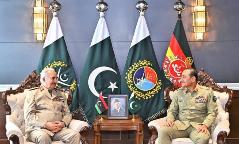 پاکستان اور لیبیا کے درمیان عسکری تعلقات میں مزید بہتری کی جانب قدم: فیلڈ مارشل خلیفہ حفتر کی پاکستان آمد