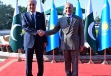 قازقستان کے صدر قاسم جومارت توکایووف کا وزیراعظم ہاؤس آمد پر پرتپاک استقبال