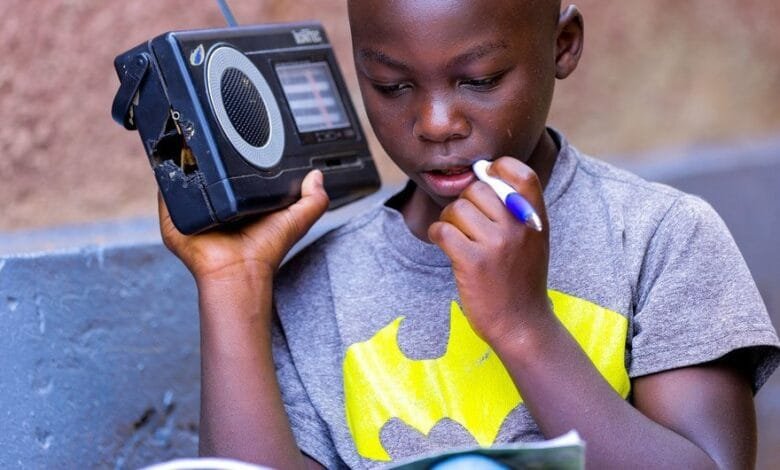 جنگ کے میدانوں سے خلاء کی وسعتوں تک ریڈیو آج بھی کارآمد