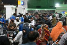 ایران اسرائیل جنگ: پیٹرول کی قلت کی افواہ، ایندھن بھروانے کے لیے رش کے دوران پاکستان میں پٹرول پمپ پر فائرنگ سے ایک شخص ہلاک