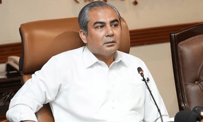 وزیر داخلہ محسن نقوی کا نادرا ہیڈکوارٹرز کا دورہ، غیر قانونی شہریت اور ڈیٹا اصلاحات پر سخت ہدایات