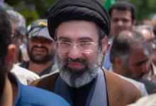 ایران کے ممکنہ سپریم لیڈر مجتبیٰ خامنہ ای کتنے با اثر ہیں؟