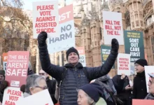 اسکاٹ لینڈ میں مریضوں کی خود کشی میں مدد کا قانونی بل مسترد