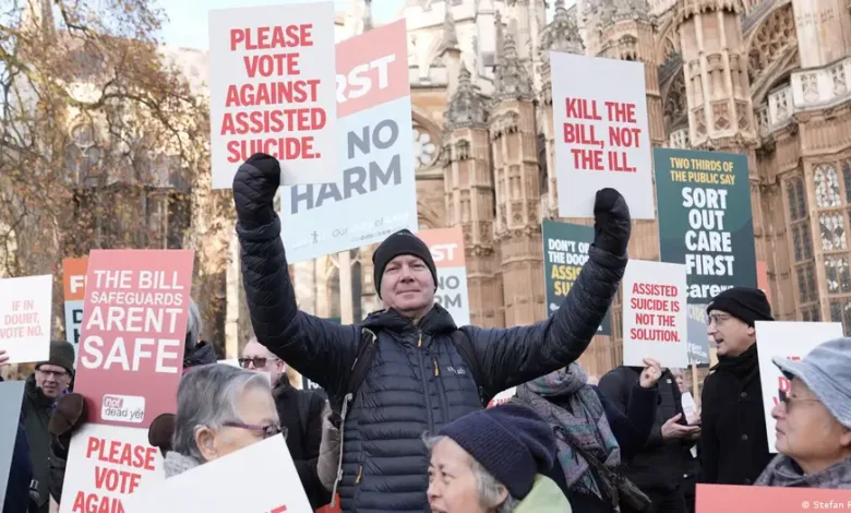 اسکاٹ لینڈ میں مریضوں کی خود کشی میں مدد کا قانونی بل مسترد