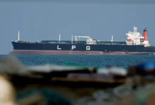 آبنائے ہرمز کی بندش، ایران پر ٹیکس وصولی کا الزام