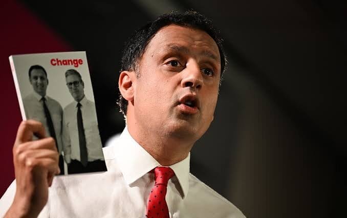 ایران اسرائیل جنگ ؛سابق گورنر پنجاب چوہدری محمد سرور کے بیٹے نے رہبر معظم آیت اللہ خامنہ ای کو "سفاک آمر "کا خطاب دے دیا