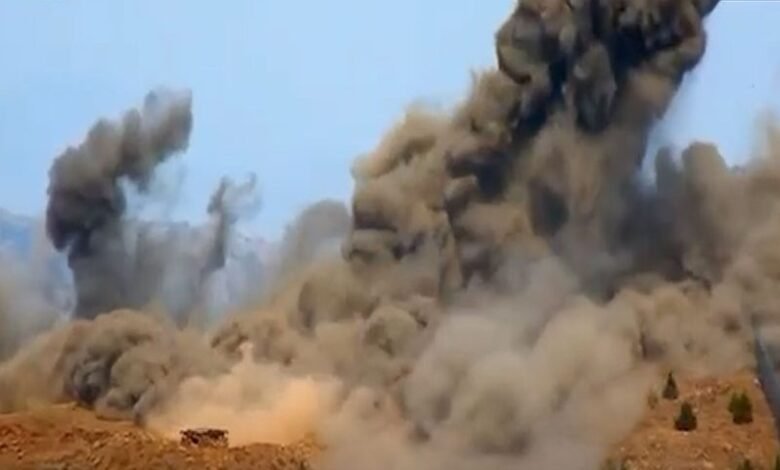 پاک افواج کی افغان سرحد پر مؤثر کارروائیاں جاری، دہشتگرد ٹھکانوں کو نشانہ بنا کر تباہ کر دیا گیا