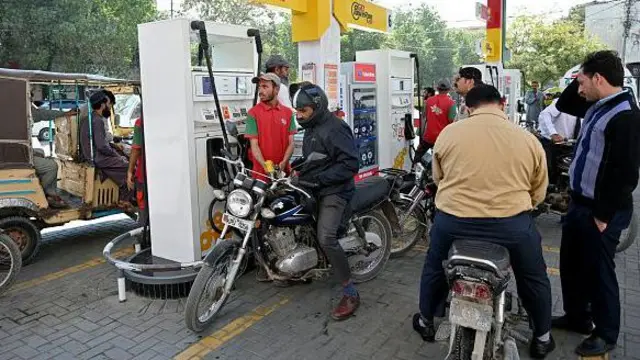 پیٹرول کی قیمتوں میں اضافے کے بعد عوام کو ریلیف دینے کے اقدامات