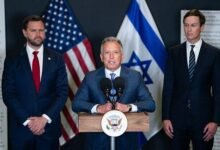 صدر ٹرمپ ایران سے مذاکرات کے لیے سنیچر کو نائب صدر کی سربراہی میں ٹیم پاکستان بھیج رہے ہیں: وائٹ ہاؤس