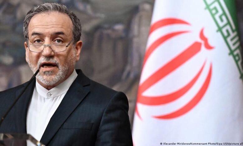 ایران نے آبنائے ہرمز کو معمول کی تجارتی جہاز رانی کے لیے پوری طرح کھول دیا، عباس عراقچی