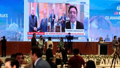 امریکہ اور ایران پاکستانی دارالحکومت اسلام آباد میں تاریخی براہ راست مذاکرات ایرانی پیشگی شرائط پوری کیے جانے کے بعد شروع کیے گئے.