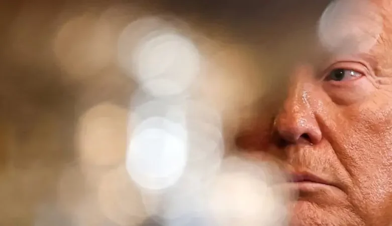 ہم قریب ہی رہیں گے، آبنائے ہرمز میں ازدحام کم کرنے میں مدد کریں گے : ٹرمپ