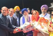 وساکھی میلہ اور 327 ویں خالصہ دن کی تقریبات میں شرکت کے لیے بھارت سے سکھ یاتری واہگہ بارڈر کے راستے پاکستان پہنچ گئے