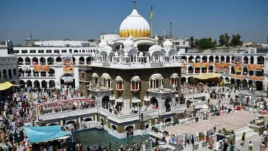 بھارتی اور پاکستانی سکھ بیساکھی کا تہوار منانے حسن ابدال پہنچ گئے