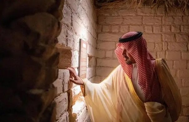 مدینہ عجائب گھر میں پیغمبرِ اسلام کی زندگی کے پہلوؤں سے متعلق نوادرات کی نمائش