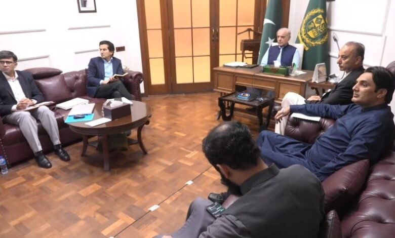 حکومت نے ڈیجیٹل والٹس کے ذریعے امدادی رقوم کی فراہمی شروع کر دی، عام شہریوں کو ریلیف اولین ترجیح ہے: وزیر اعظم شہباز شریف