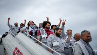 بین الاقوامی سطح پر مذمت و مخالفت کے بعد اسرائیل نے غزہ کے سینکڑوں گلوبل سمود فلوٹیلا کارکنوں کو رہا کر دیا