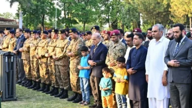 لیفٹیننٹ کرنل خالد حسین شہید کی نماز جنازہ چکلالہ گیریژن راولپنڈی میں ادا،وزیراعظم ،فیلڈ مارشل کی نماز جنازہ میں شرکت